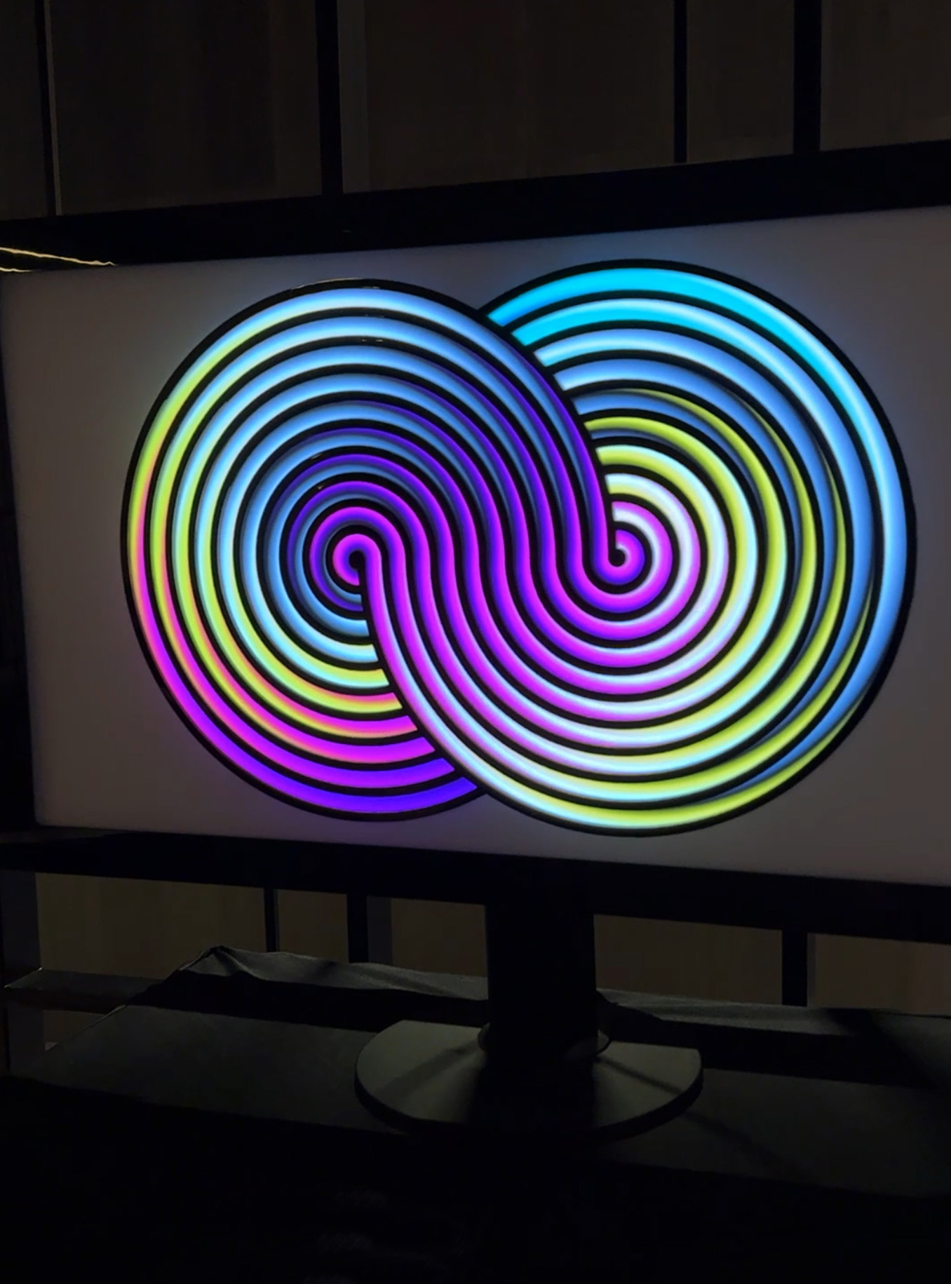 Infinity en formato display, pantalla vertical